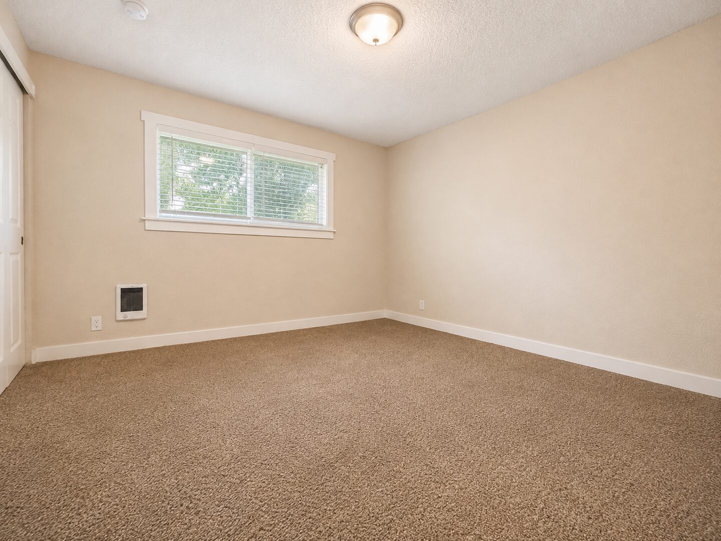 310-316 S. Manzanita Court - Canby - Oregon - 2 bed, 1 bath rental property