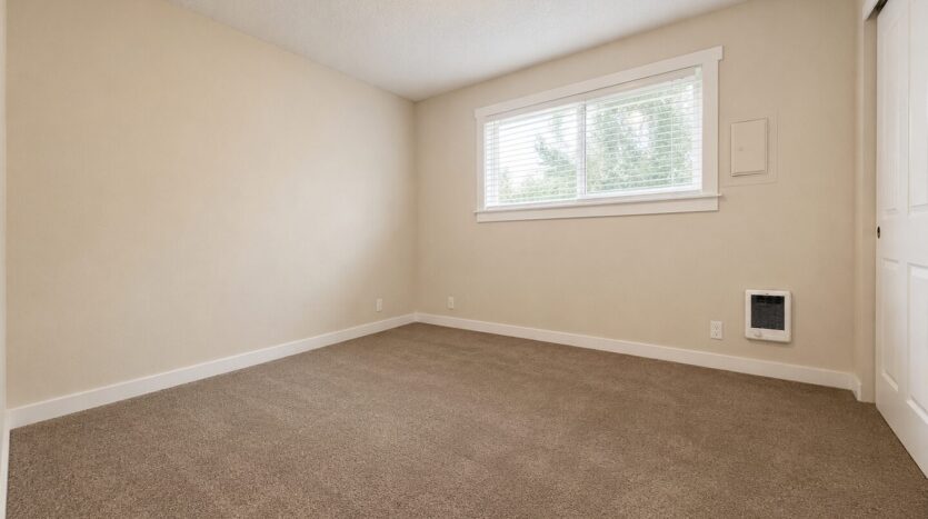 310-316 S. Manzanita Court - Canby - Oregon - 2 bed, 1 bath rental property