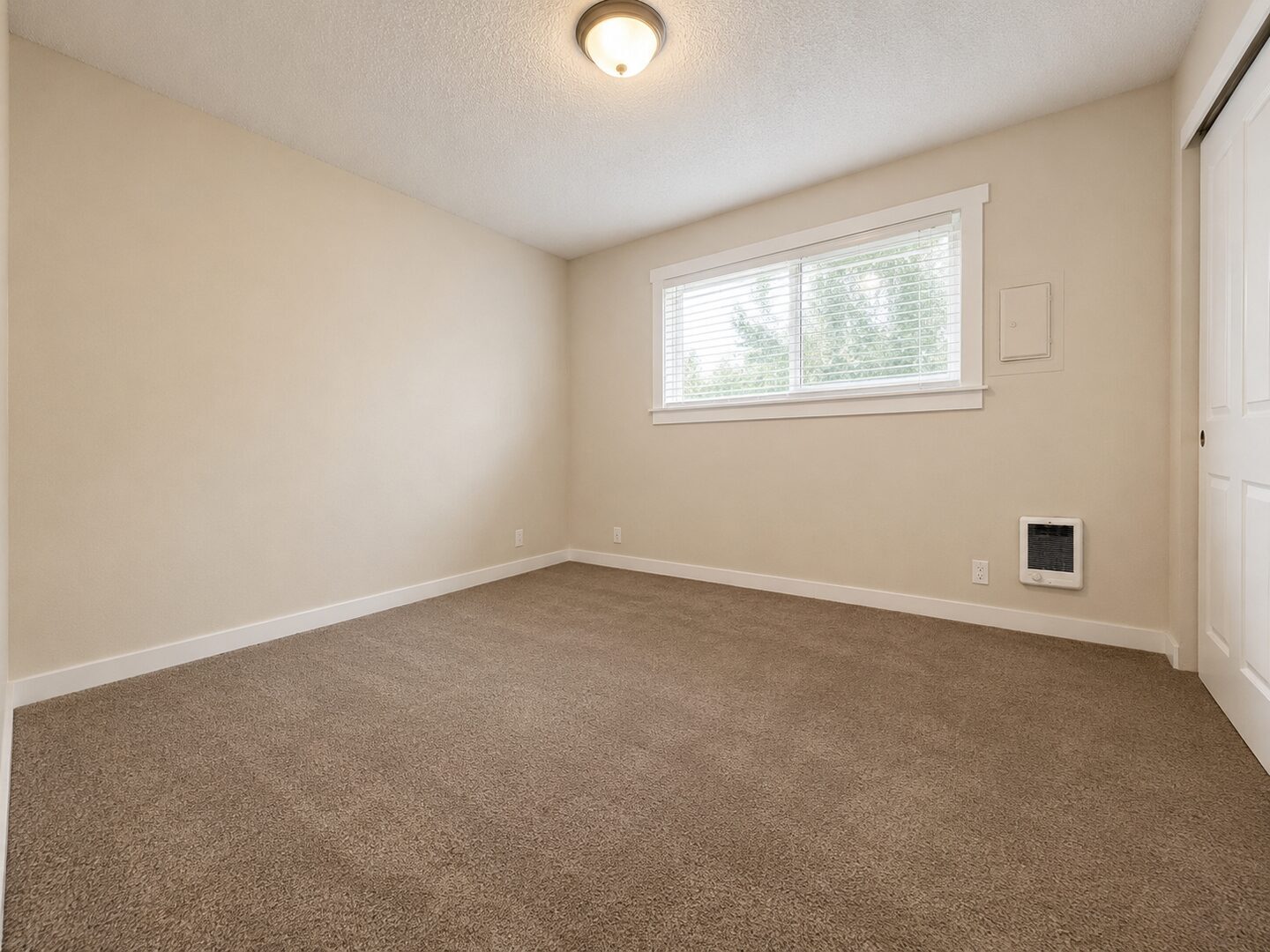 310-316 S. Manzanita Court - Canby - Oregon - 2 bed, 1 bath rental property