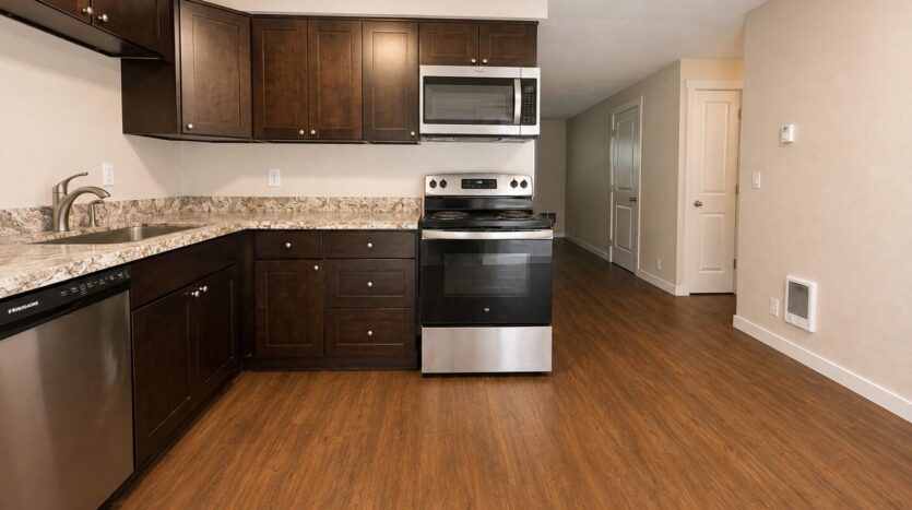 310-316 S. Manzanita Court - Canby - Oregon - 2 bed, 1 bath rental property
