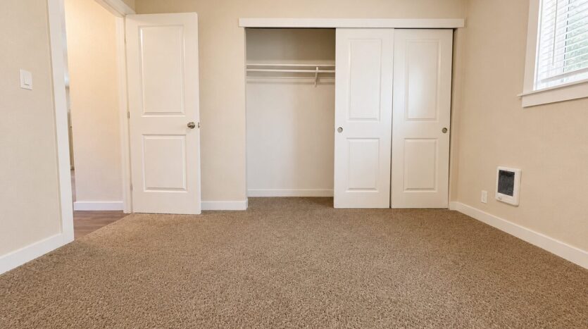 310-316 S. Manzanita Court - Canby - Oregon - 2 bed, 1 bath rental property
