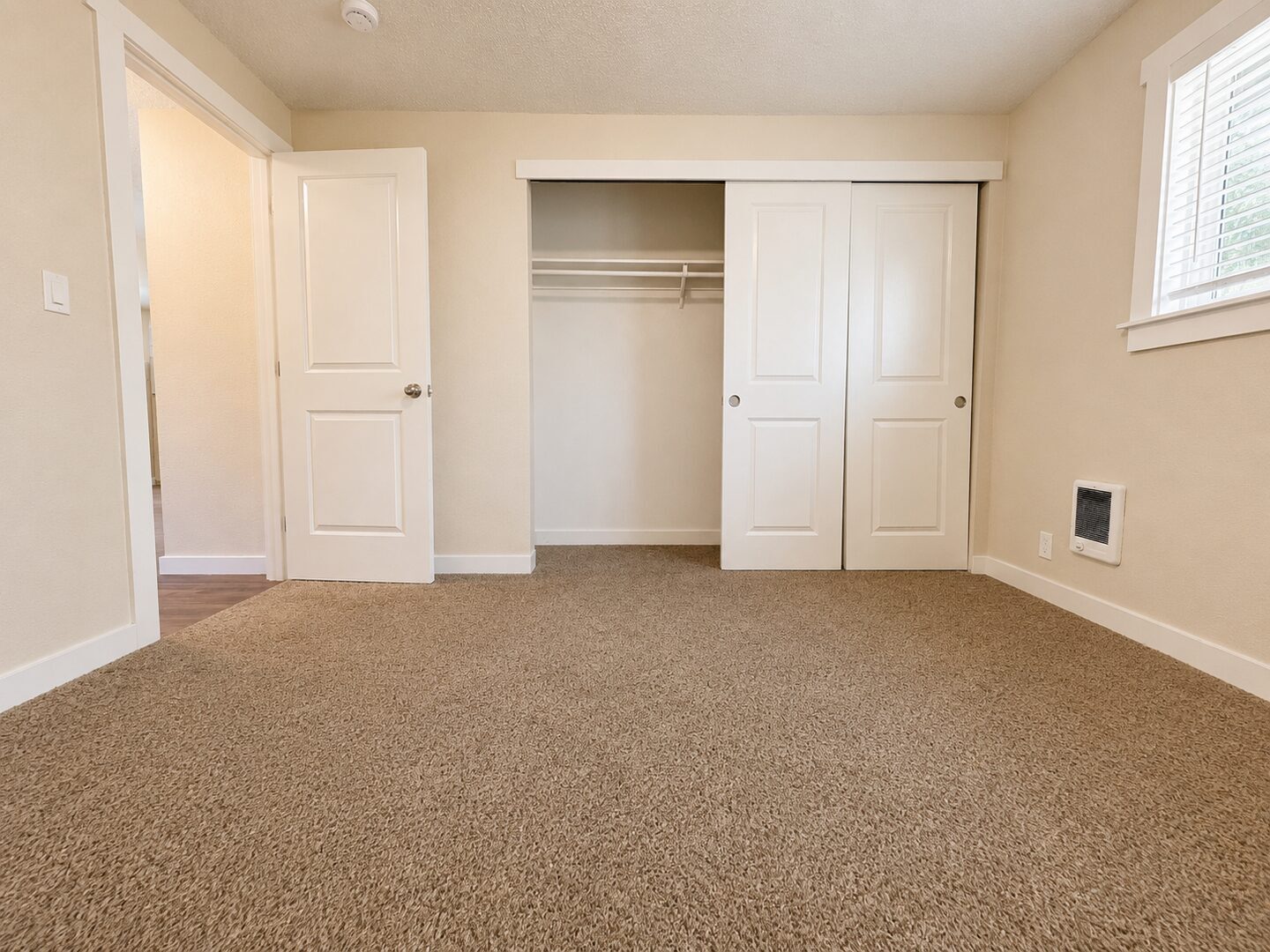 310-316 S. Manzanita Court - Canby - Oregon - 2 bed, 1 bath rental property