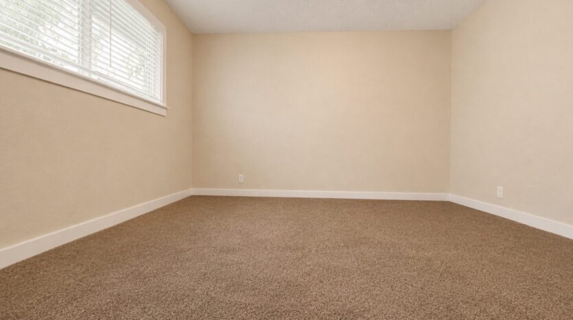 310-316 S. Manzanita Court - Canby - Oregon - 2 bed, 1 bath rental property