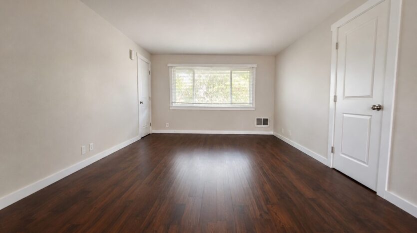 310-316 S. Manzanita Court - Canby - Oregon - 2 bed, 1 bath rental property