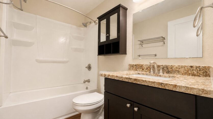 310-316 S. Manzanita Court - Canby - Oregon - 2 bed, 1 bath rental property