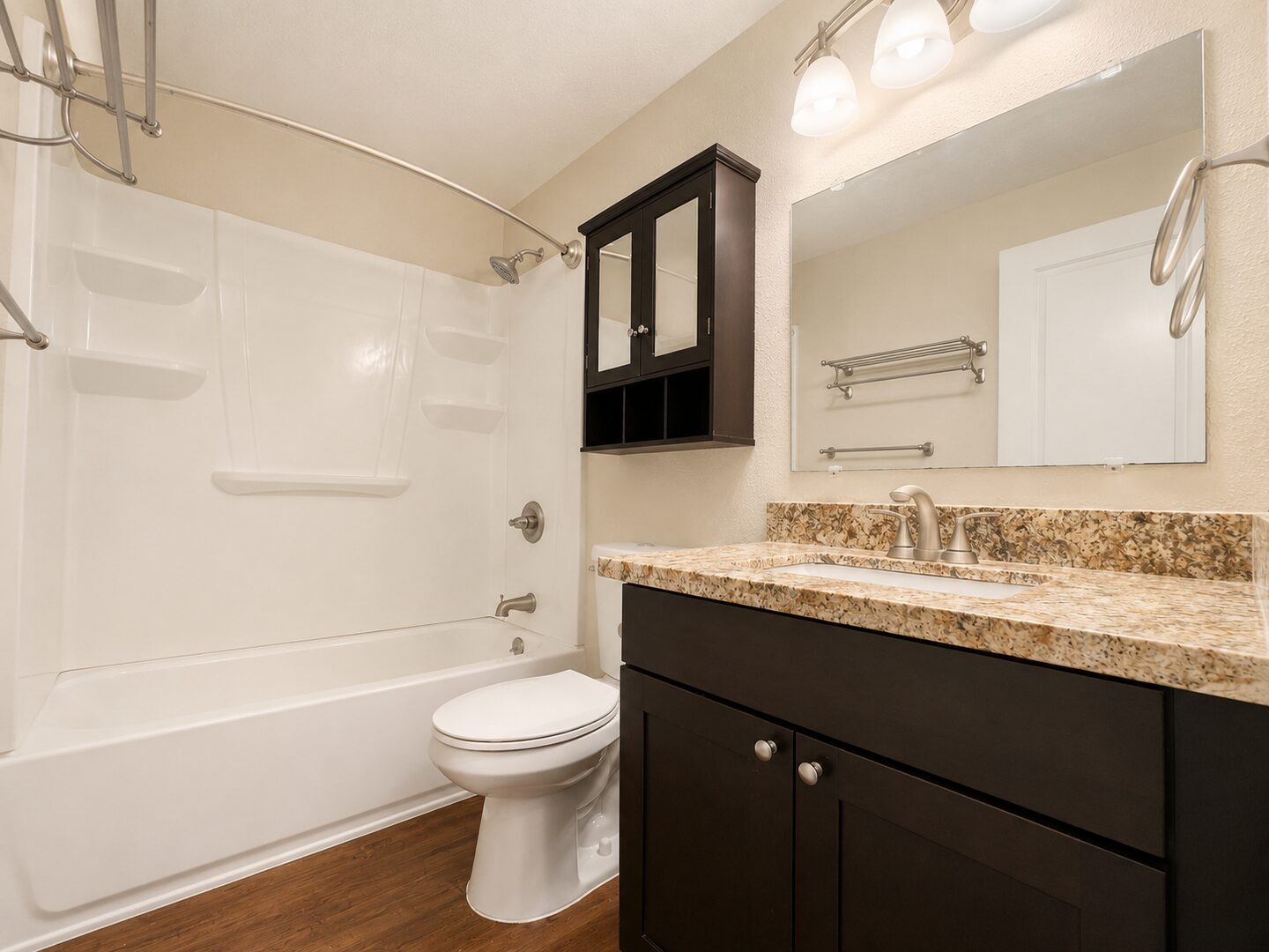 310-316 S. Manzanita Court - Canby - Oregon - 2 bed, 1 bath rental property