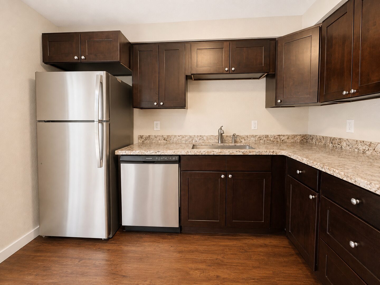 310-316 S. Manzanita Court - Canby - Oregon - 2 bed, 1 bath rental property