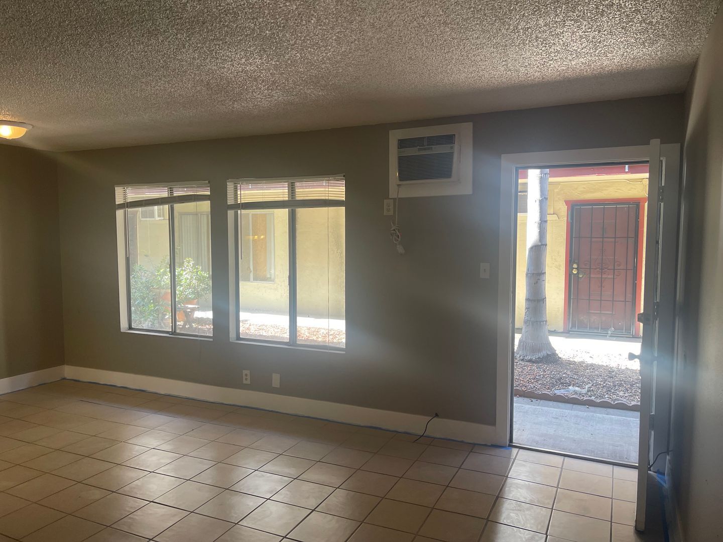 337 E Poplar St. - Stockton - California - 1 bed, 1 bath rental property