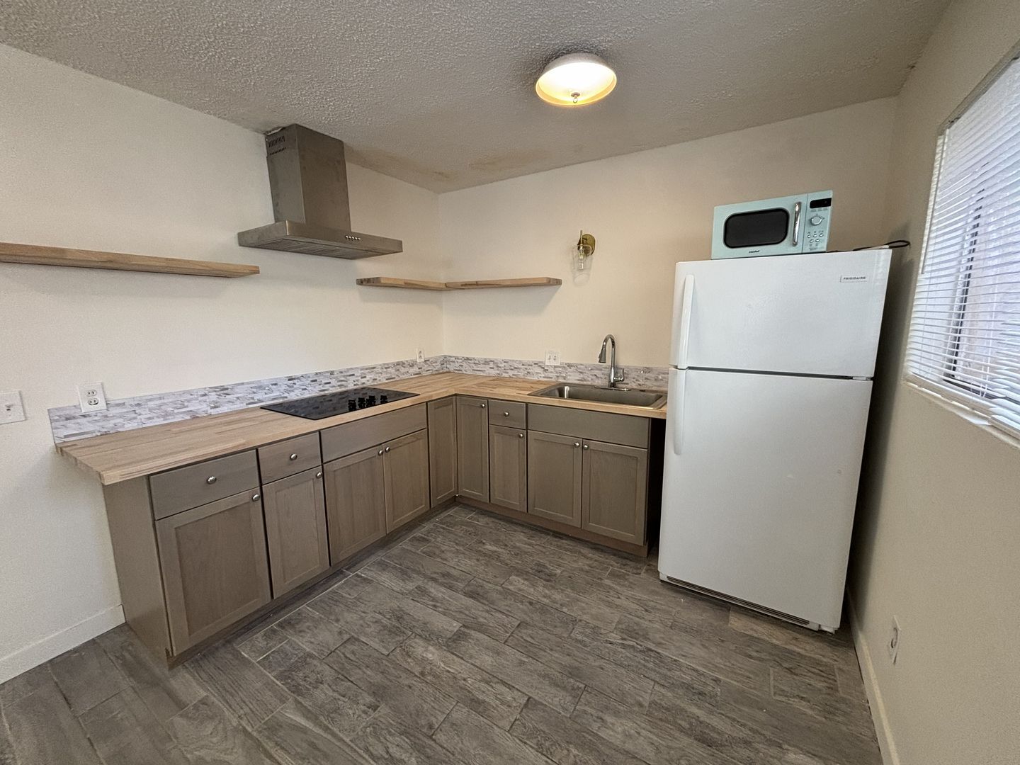343 Playa Del Sur - San Diego - California - 1 bed, 1 bath rental property