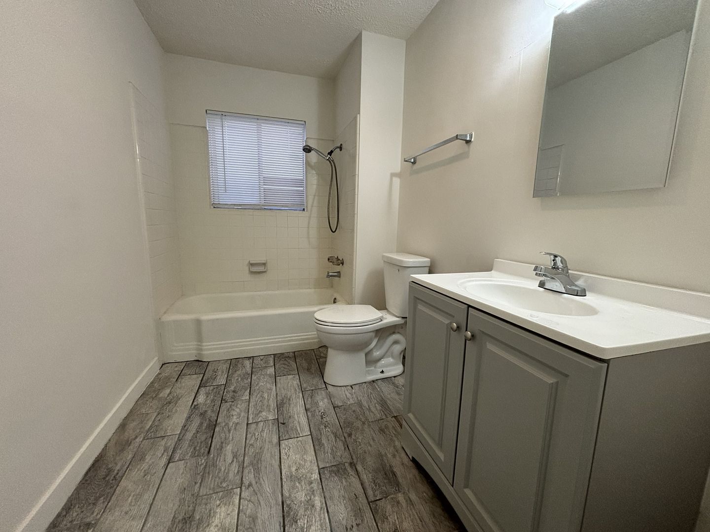 343 Playa Del Sur - San Diego - California - 1 bed, 1 bath rental property