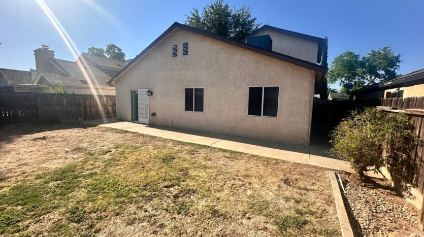 3495 W Browning Ave. - Fresno - California - 3 bed, 2 bath rental property