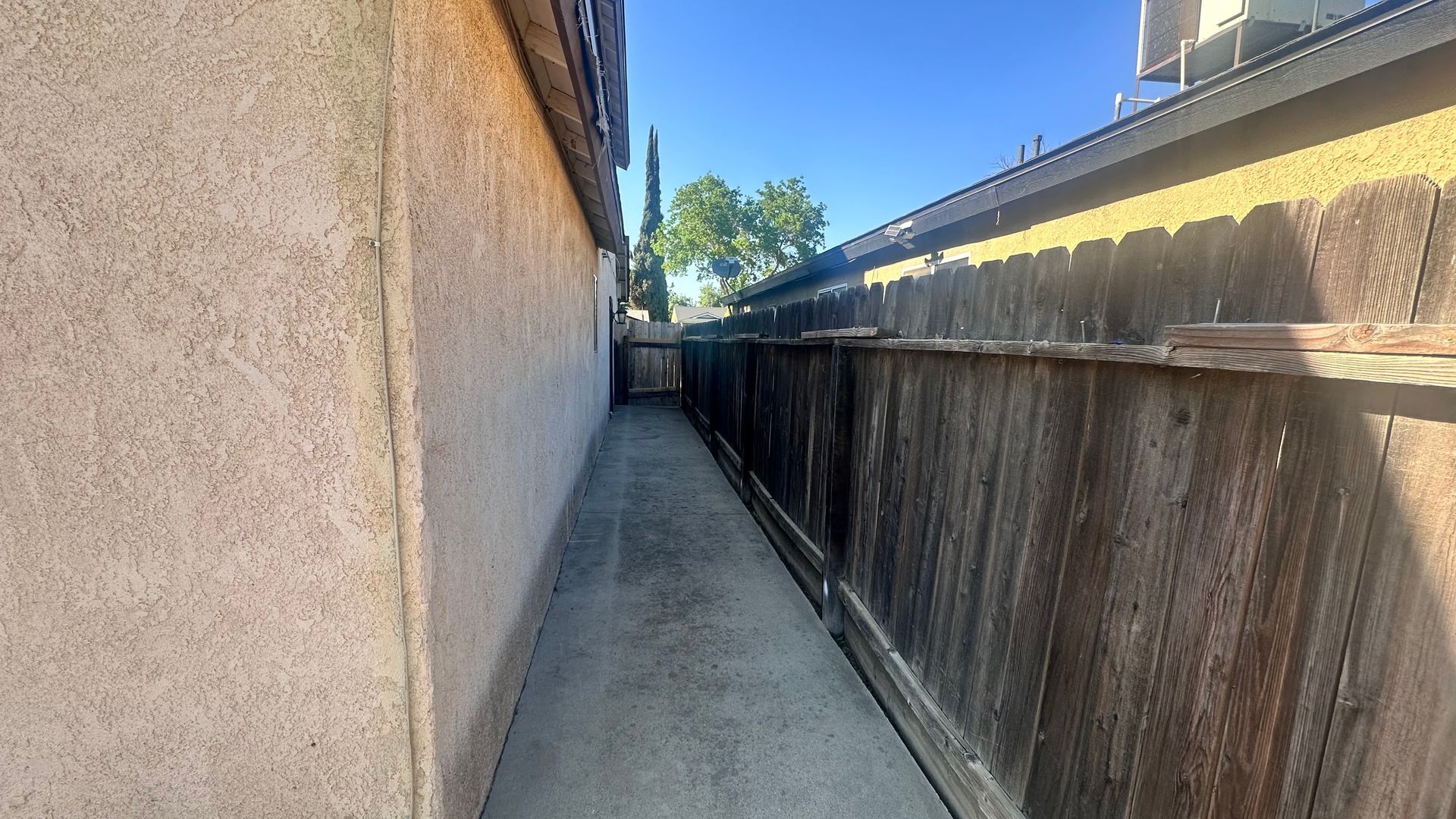 3495 W Browning Ave. - Fresno - California - 3 bed, 2 bath rental property