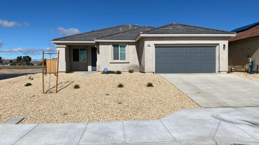 3627 Santa Monica Ct. - Rosamond - California - 4 bed, 2 bath rental property
