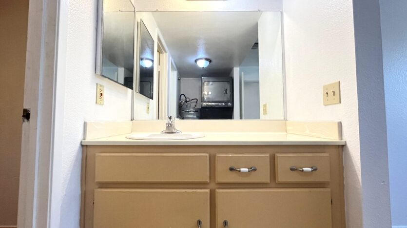 3719 Oak Creek Dr Unit F - Ontario - California - 1 bed, 1 bath rental property