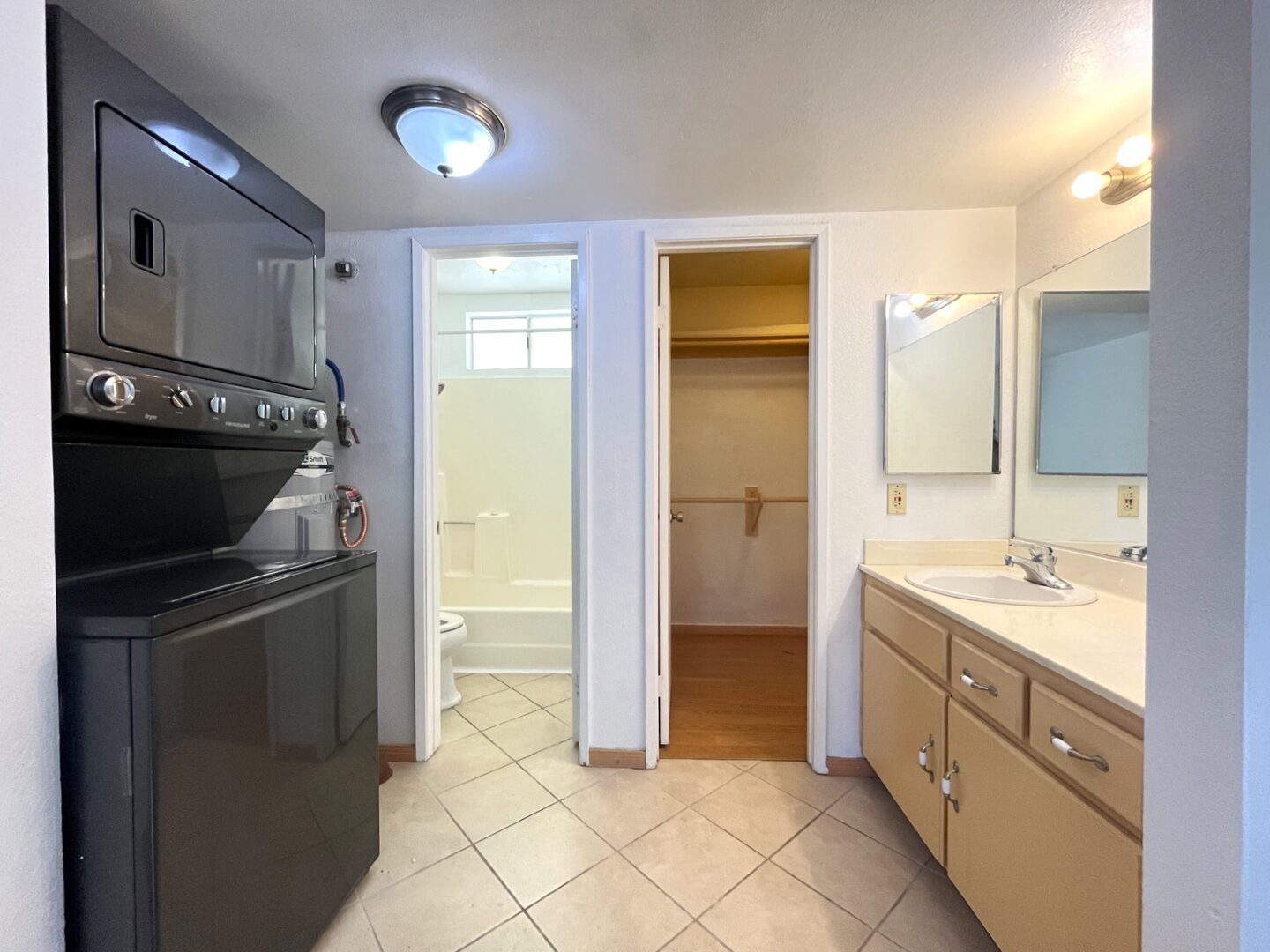 3719 Oak Creek Dr Unit F - Ontario - California - 1 bed, 1 bath rental property