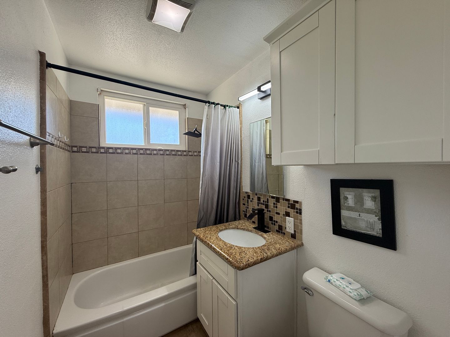 37617 5th St. East - Palmdale - California - 3 bed, 1.5 bath rental property