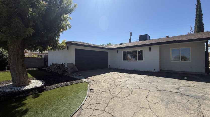 37617 5th St. East - Palmdale - California - 3 bed, 1.5 bath rental property
