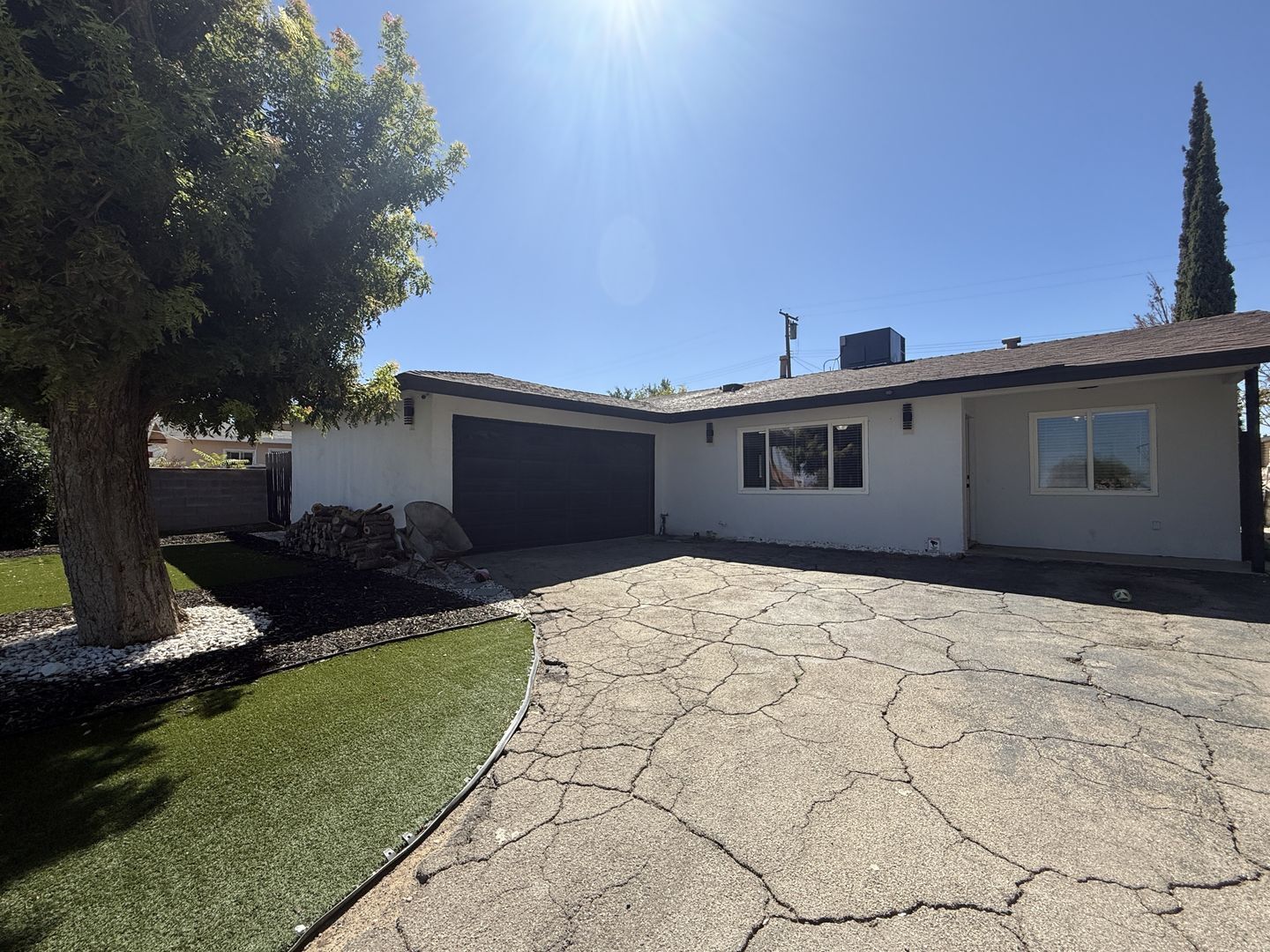 37617 5th St. East - Palmdale - California - 3 bed, 1.5 bath rental property