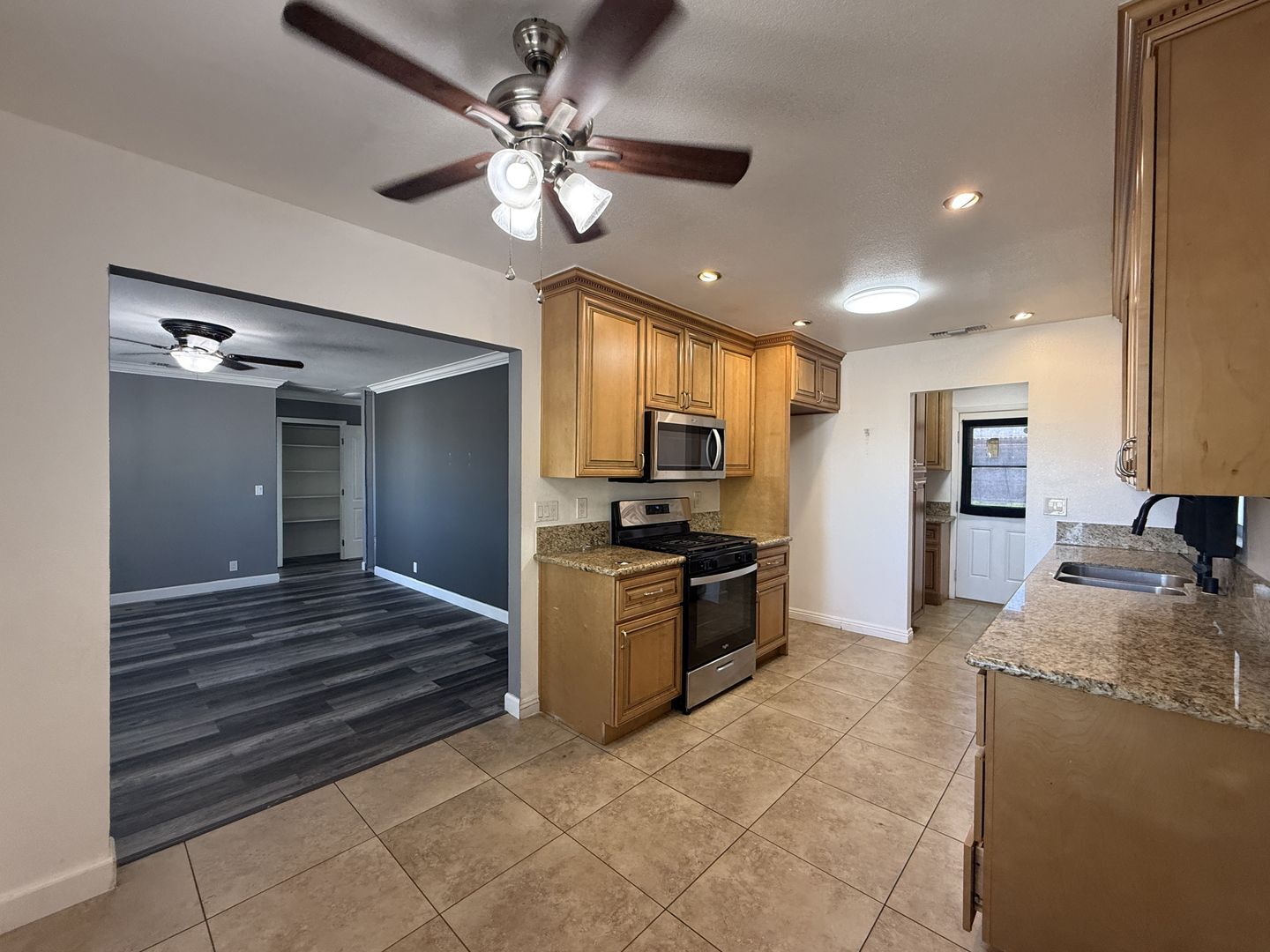 37617 5th St. East - Palmdale - California - 3 bed, 1.5 bath rental property