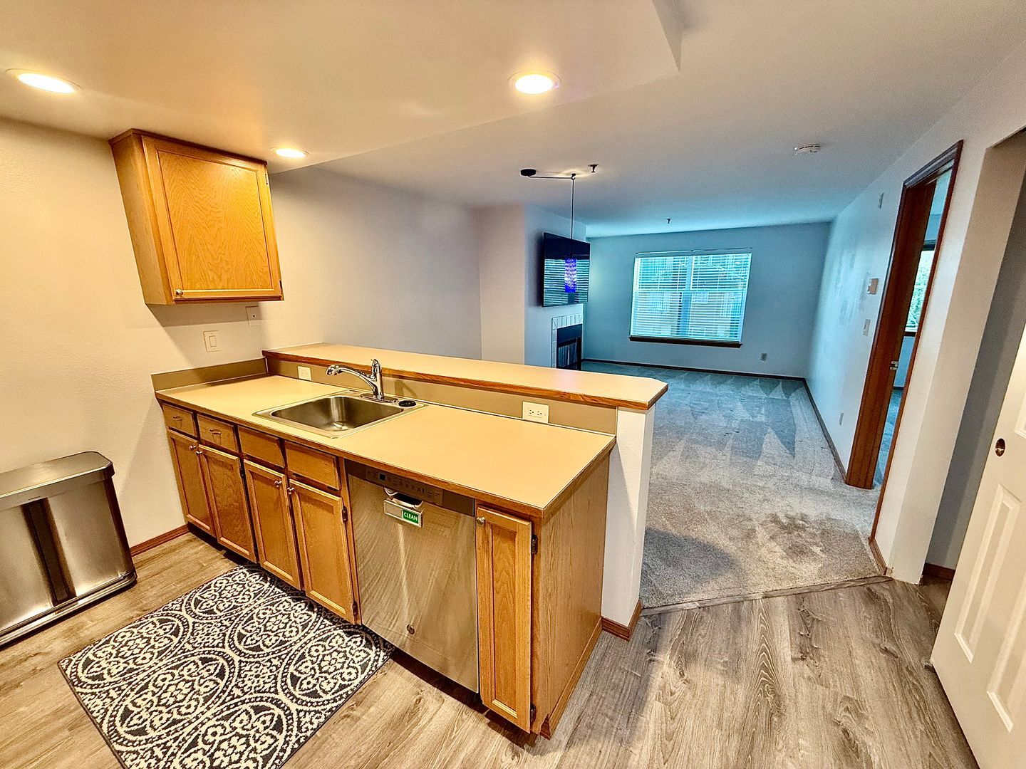 3901 Fremont Ave N  APT 206 - Seattle - Washington - 1 bed, 1 bath rental property