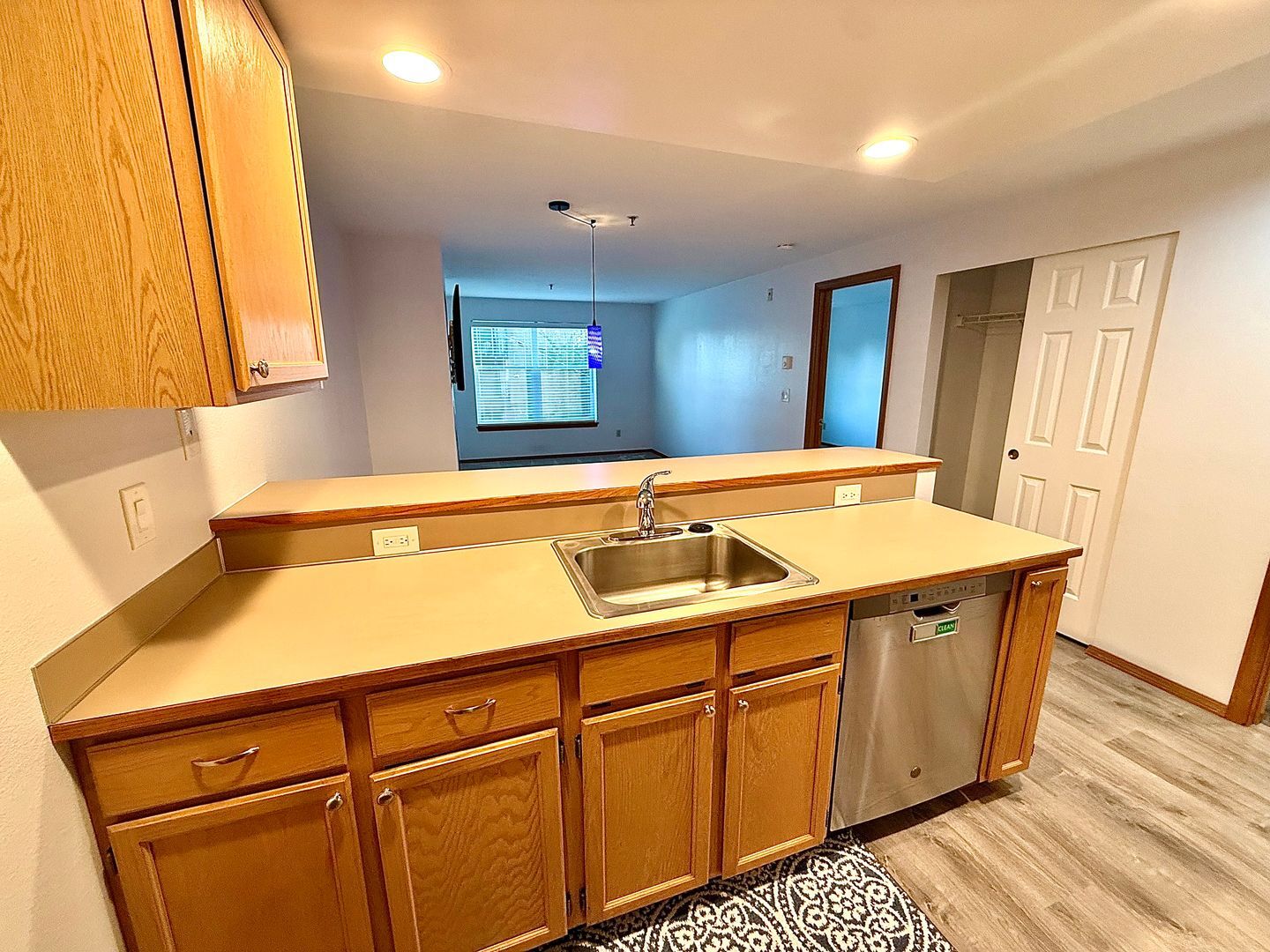 3901 Fremont Ave N  APT 206 - Seattle - Washington - 1 bed, 1 bath rental property