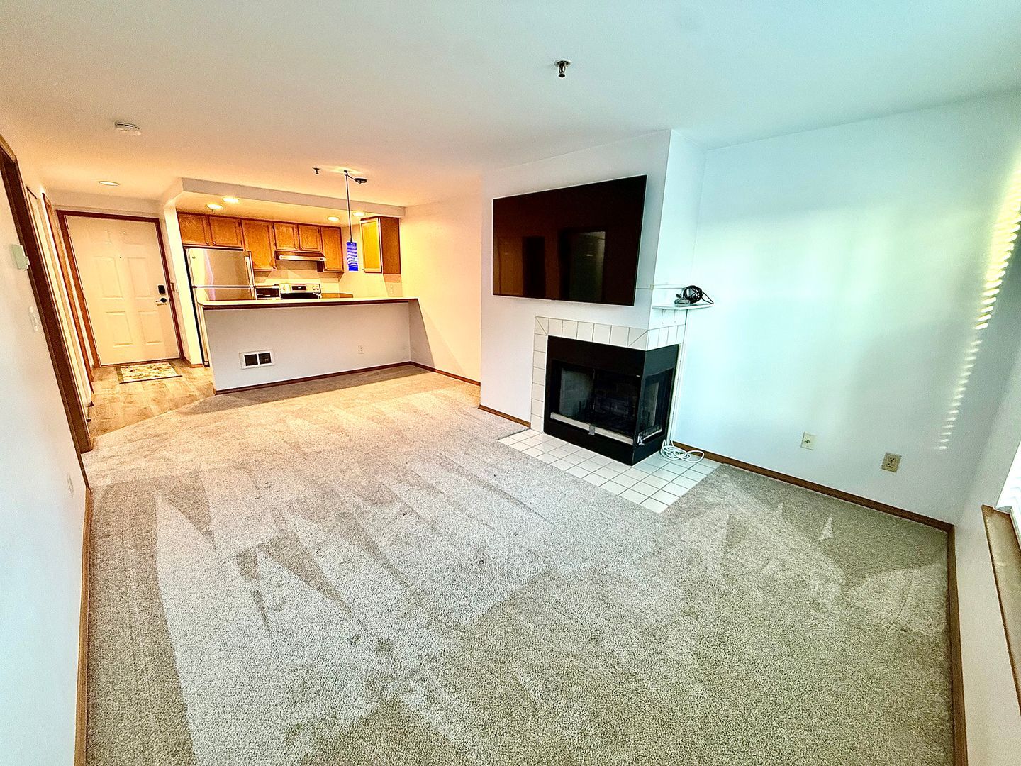 3901 Fremont Ave N  APT 206 - Seattle - Washington - 1 bed, 1 bath rental property