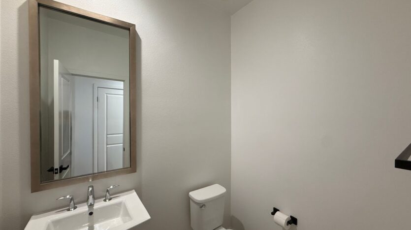 39338 Stirrup Ct - Palmdale - California - 4 bed, 2.5 bath rental property