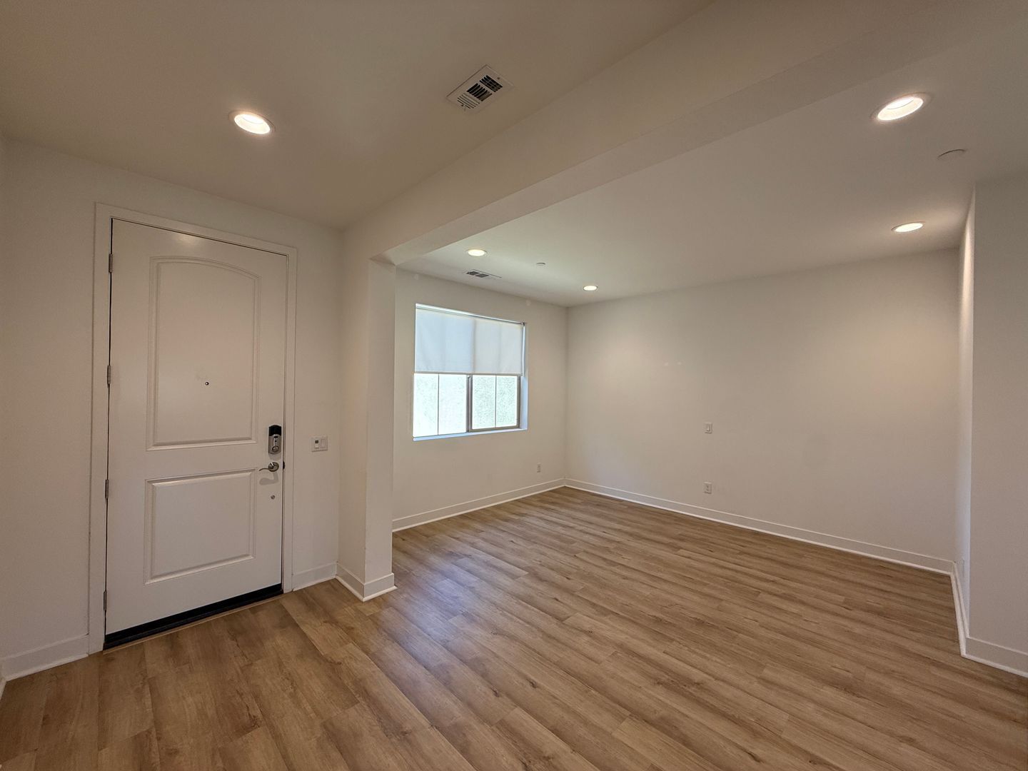 39338 Stirrup Ct - Palmdale - California - 4 bed, 2.5 bath rental property