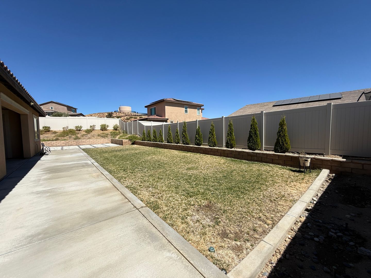 39338 Stirrup Ct - Palmdale - California - 4 bed, 2.5 bath rental property