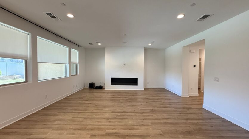 39338 Stirrup Ct - Palmdale - California - 4 bed, 2.5 bath rental property