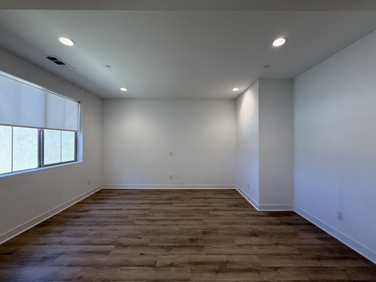 39338 Stirrup Ct - Palmdale - California - 4 bed, 2.5 bath rental property