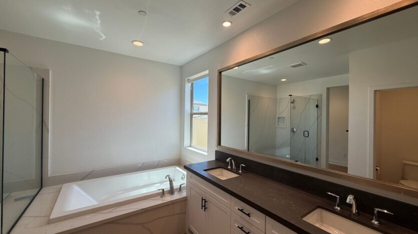 39338 Stirrup Ct - Palmdale - California - 4 bed, 2.5 bath rental property