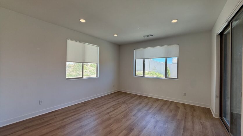 39338 Stirrup Ct - Palmdale - California - 4 bed, 2.5 bath rental property