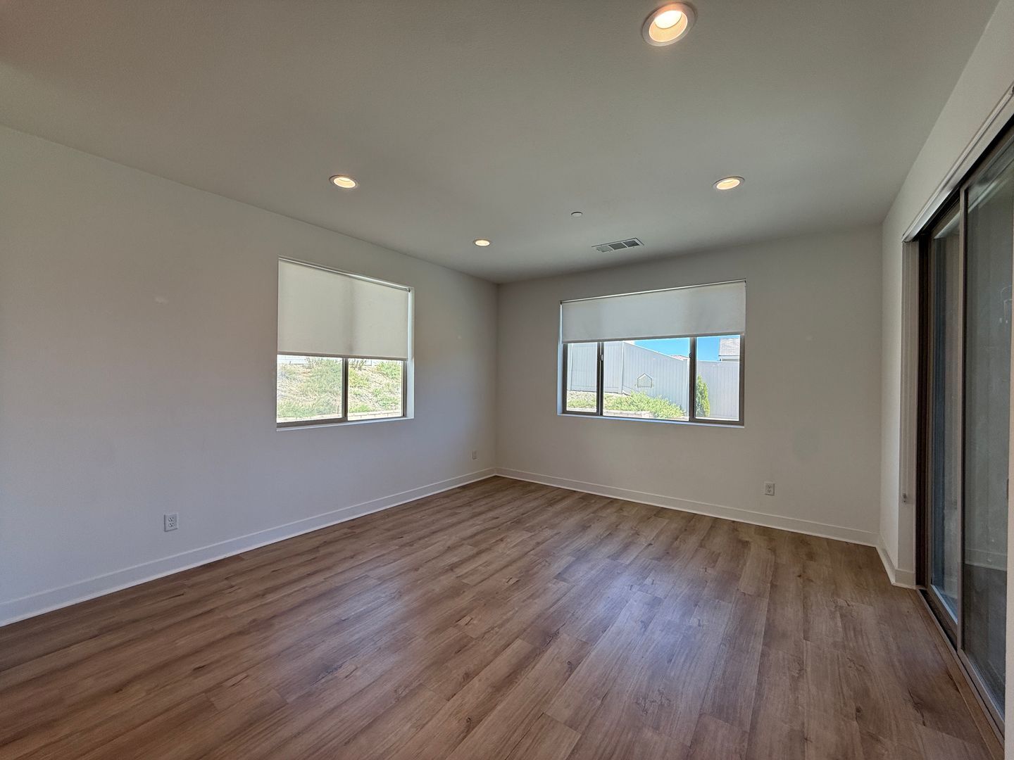 39338 Stirrup Ct - Palmdale - California - 4 bed, 2.5 bath rental property