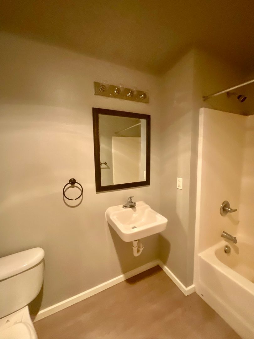 4018 Northwest Avenue - Bellingham - Washington - 2 bed, 2 bath rental property