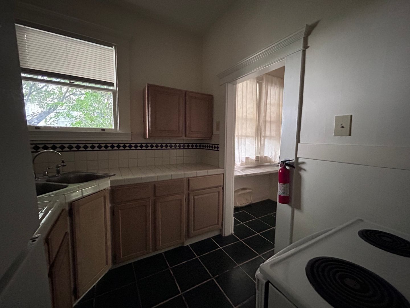413 E Maple St - Bellingham - Washington - 1 bed, 1 bath rental property