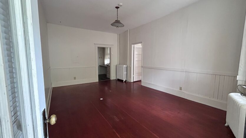 413 E Maple St - Bellingham - Washington - 1 bed, 1 bath rental property