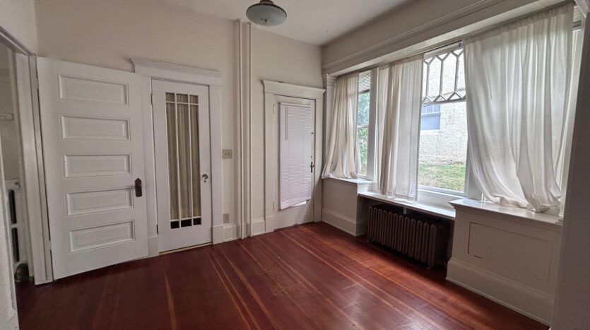 413 E Maple St - Bellingham - Washington - 1 bed, 1 bath rental property