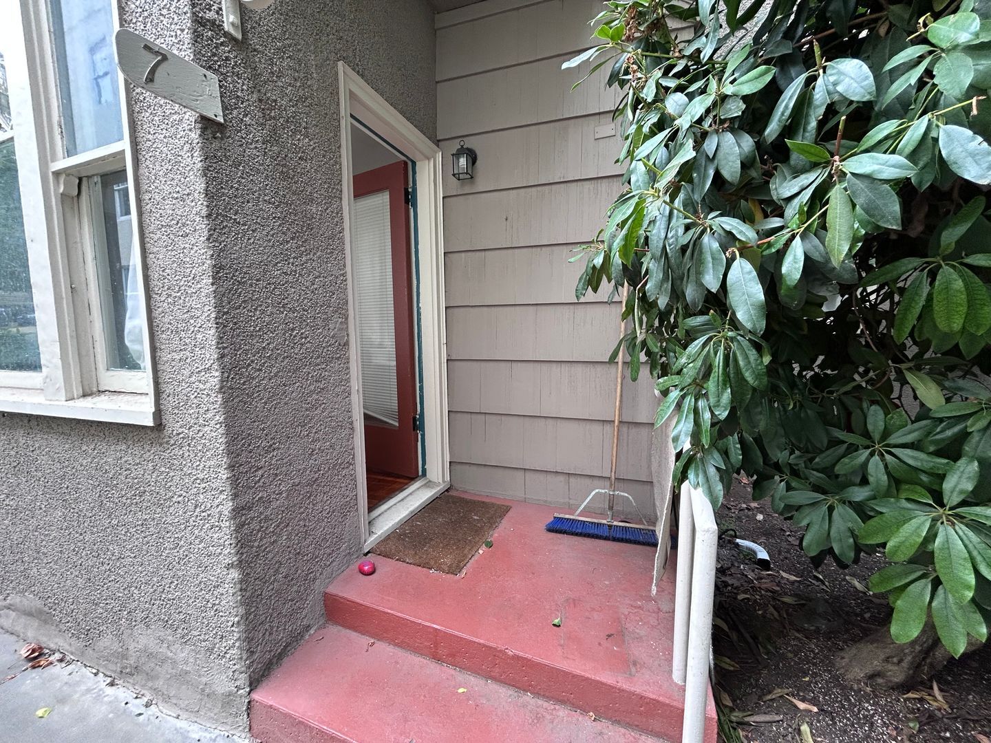 413 E Maple St - Bellingham - Washington - 1 bed, 1 bath rental property