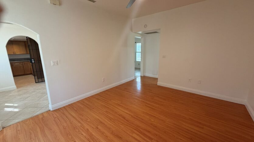 435 S Fir Ave - Inglewood - California - 2 bed, 1 bath rental property