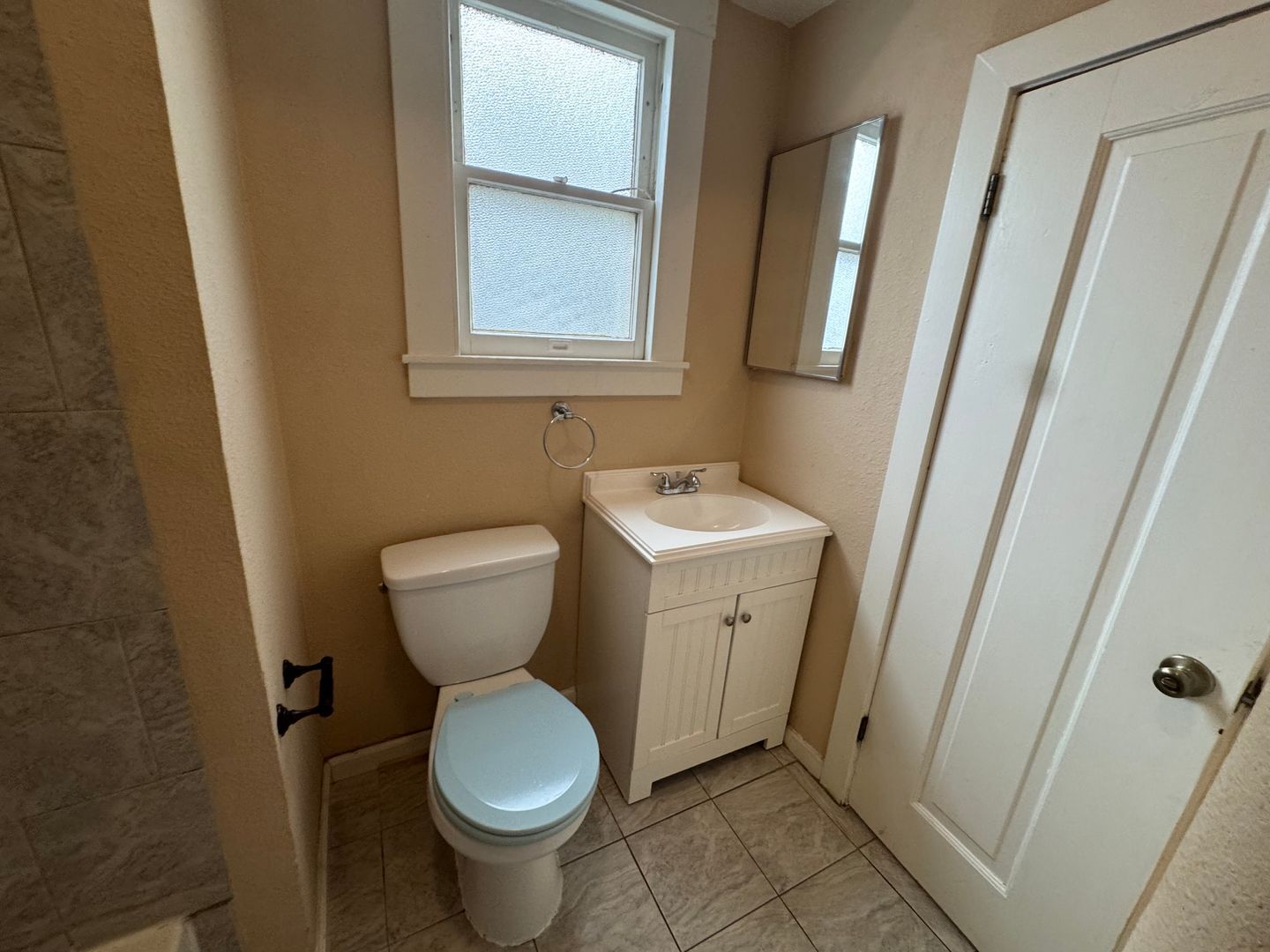 454-456 Alcatraz - Oakland - California - 1 bed, 1 bath rental property