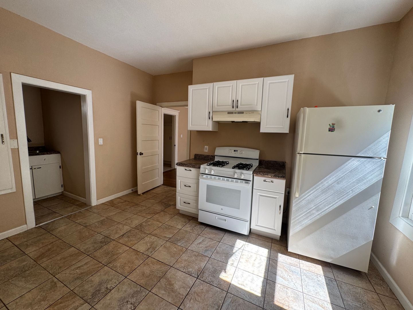 454-456 Alcatraz - Oakland - California - 1 bed, 1 bath rental property