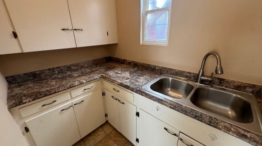 454-456 Alcatraz - Oakland - California - 1 bed, 1 bath rental property