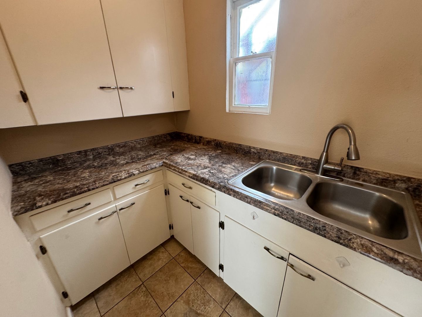 454-456 Alcatraz - Oakland - California - 1 bed, 1 bath rental property