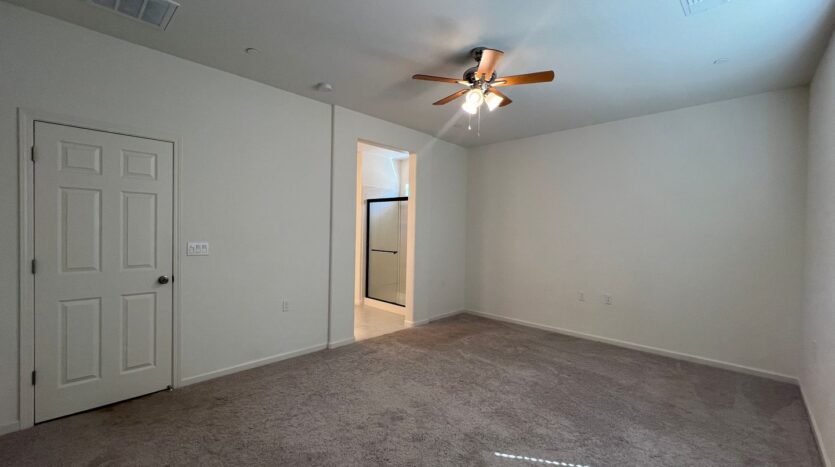 4712 Sussex Ave - Clovis - California - 3 bed, 2 bath rental property