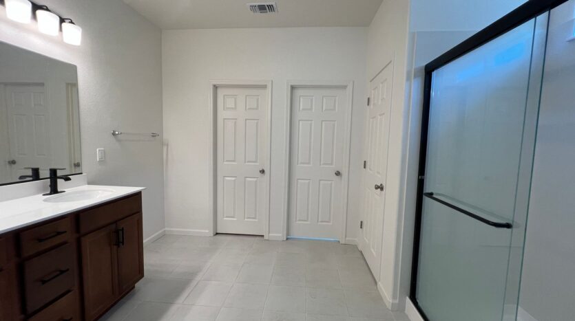 4712 Sussex Ave - Clovis - California - 3 bed, 2 bath rental property