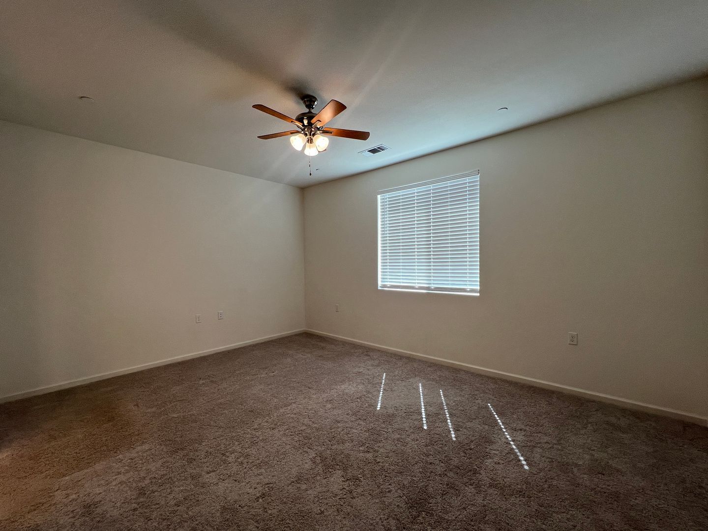 4712 Sussex Ave - Clovis - California - 3 bed, 2 bath rental property
