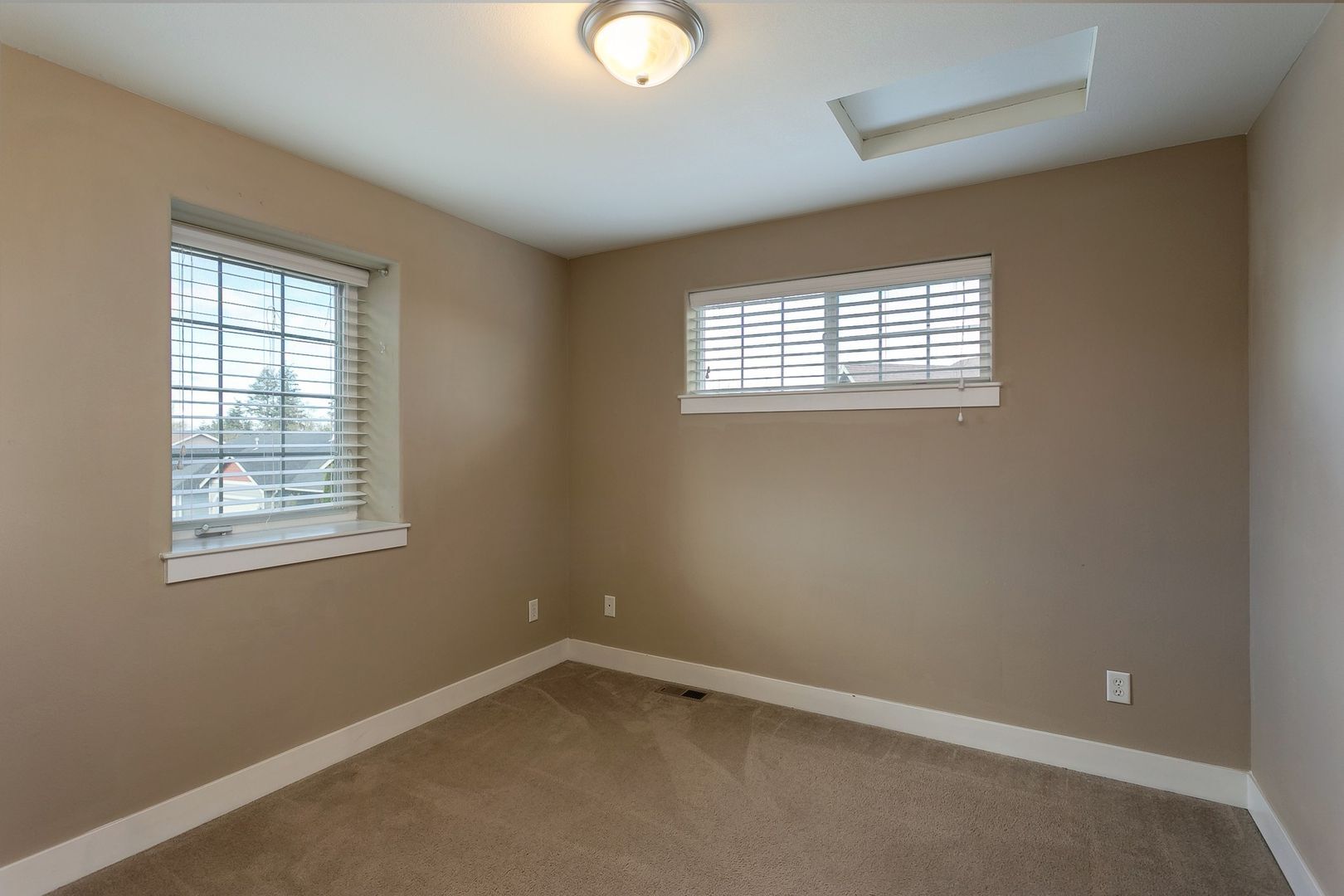 4715 Bedford Ave - Bellingham - Washington - 3 bed, 2.5 bath rental property