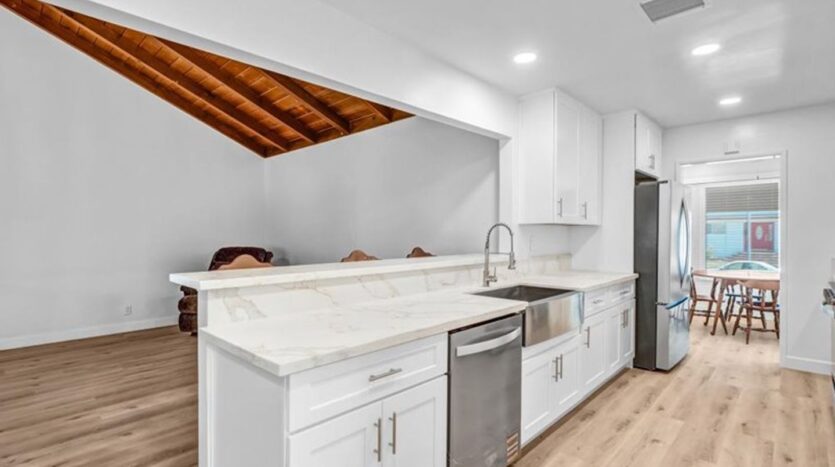 4847 Ocana Ave - Lakewood - California - 2 bed, 1 bath rental property