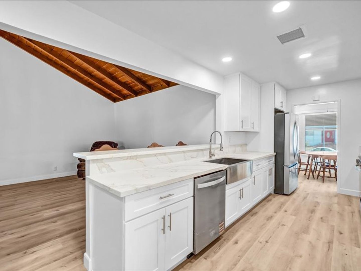 4847 Ocana Ave - Lakewood - California - 2 bed, 1 bath rental property